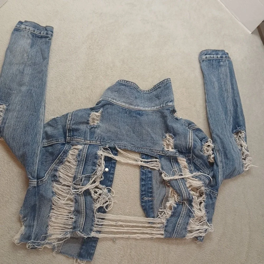 ChiQle Extreme Ripped Cropped  Denim Jacket Women's Size Large Preppy Concert.